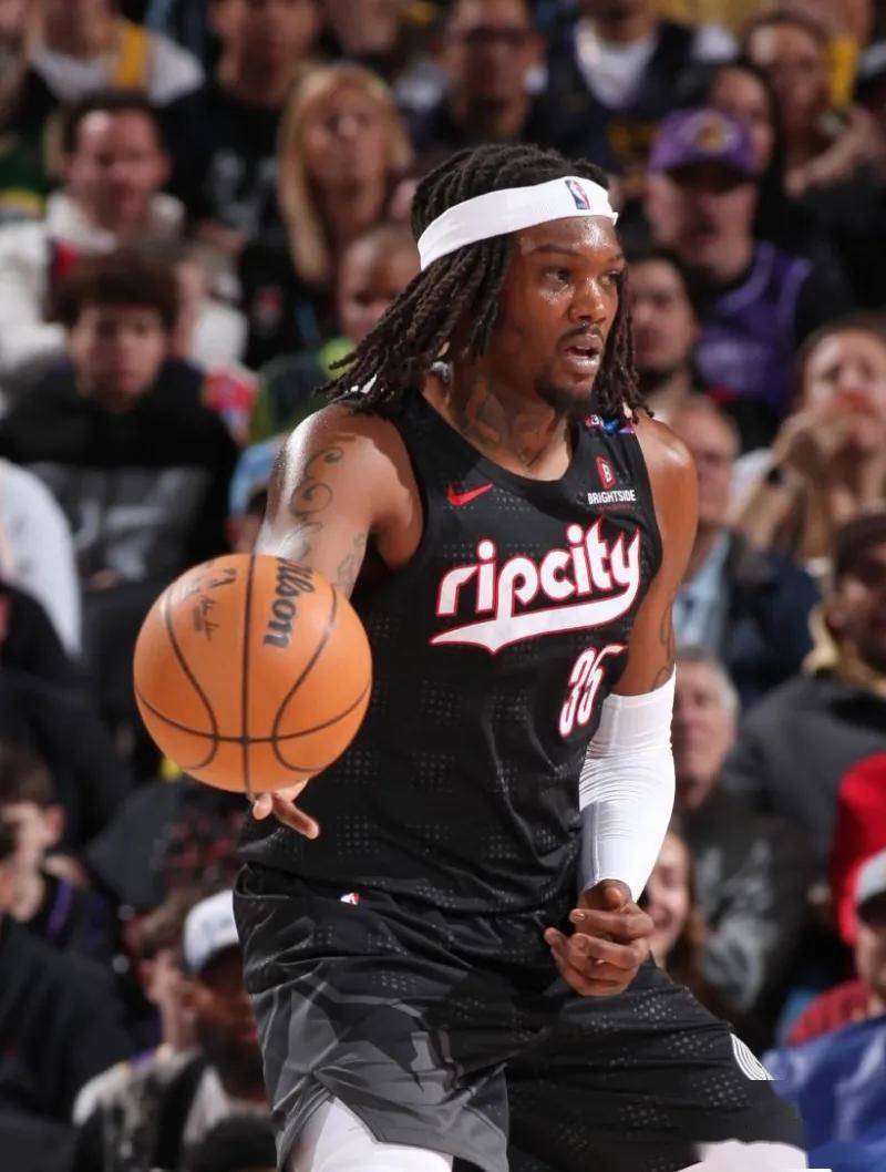 罗威被视作 罗威被视作