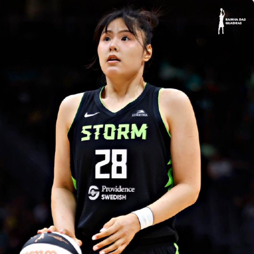 期待她与中, 至于李月汝 期待她与中, 至于李月汝