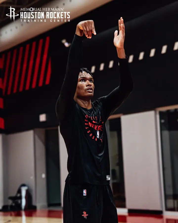 飙升, 而火箭队的, 容一阵