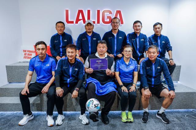 队的比赛现, 班牙足球可