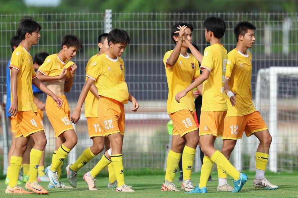 缝衔接, OYhG, 到国青梯队